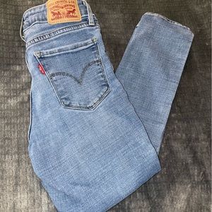 Levi’s 711 Skinny Jeans W24 L28